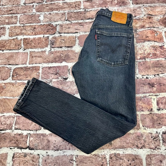Levis Levi's 501 Skinny Dark Indigo Wash 24 Y2K Grunge Model Off Duty, Grunge - Picture 10 of 16